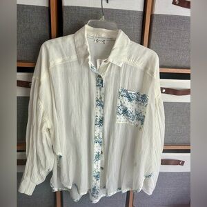 FREE PEOPLE - Beautiful ivory and blue floral shirt. Very soft cotton. NWT!
